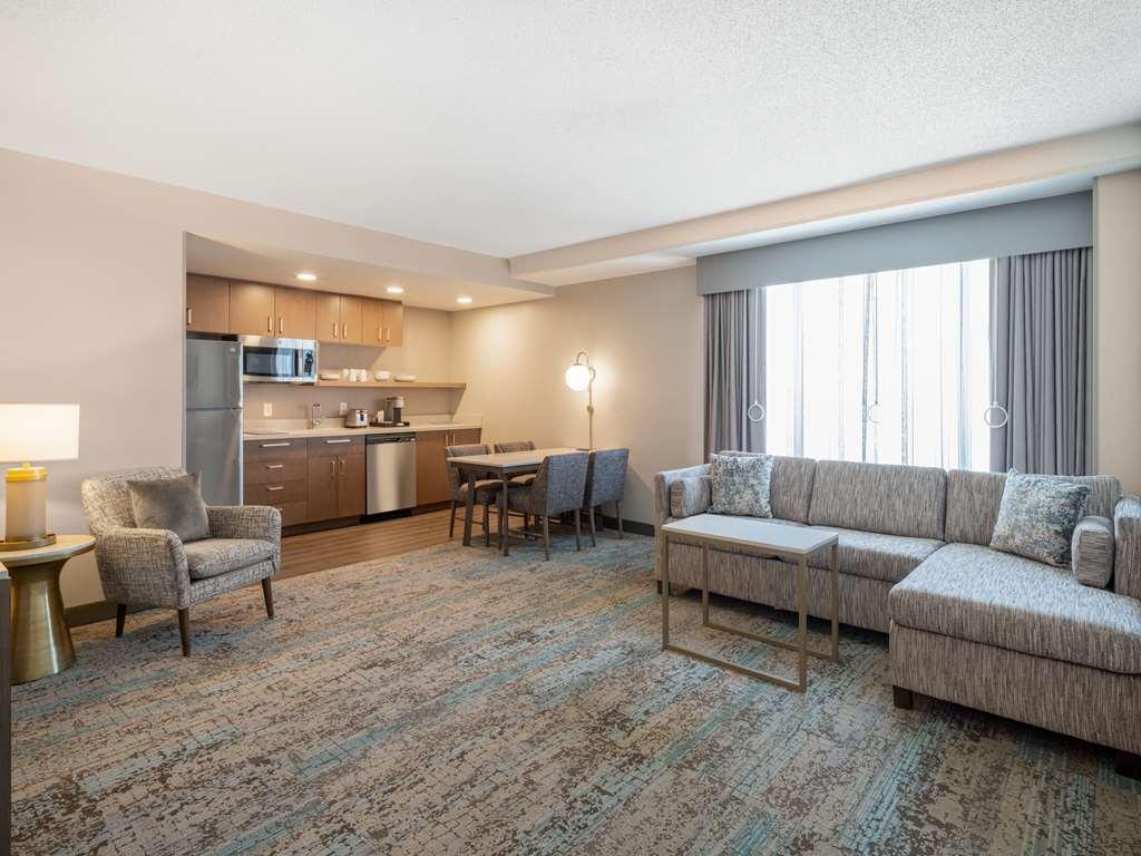 Homewood Suites By Hilton Toledo Downtown الغرفة الصورة